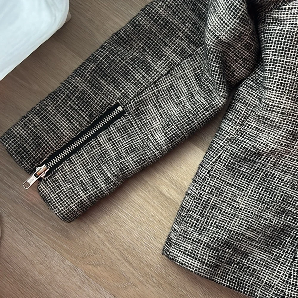 Smart Set Jacket - Picture 3 of 3